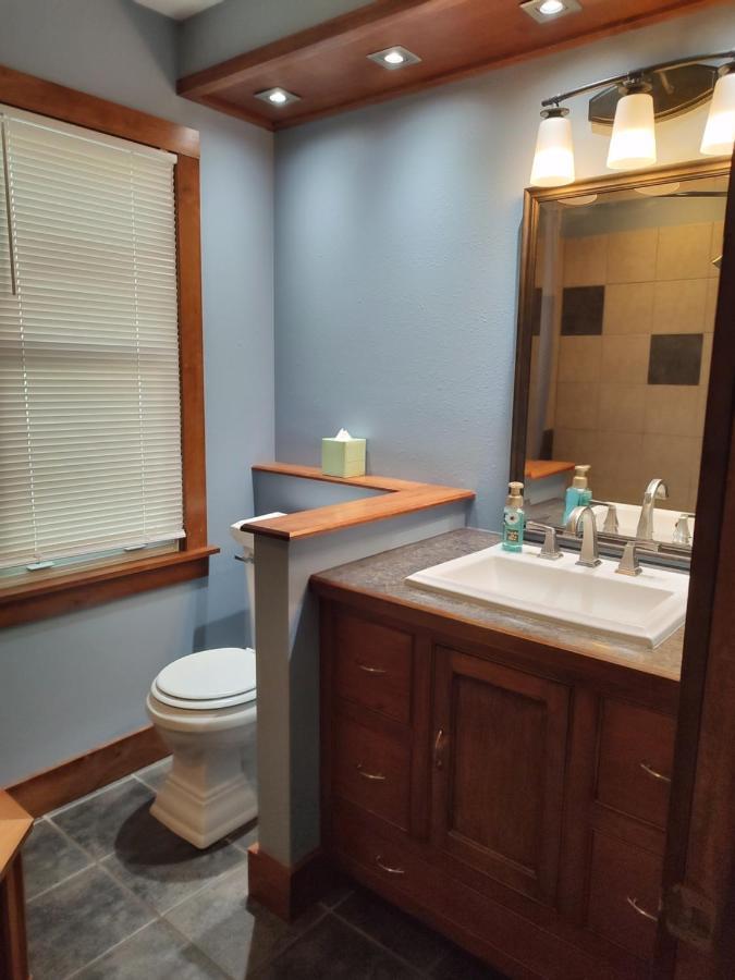 Holiday home Charming, 1-bedroom, Open Concept House La Crosse